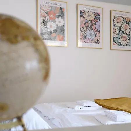 Neues Im Zentrum Von Fuer 2 Personen Appartement