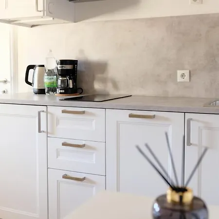 Appartement Noor - Quiet Retreat & Free Parking *