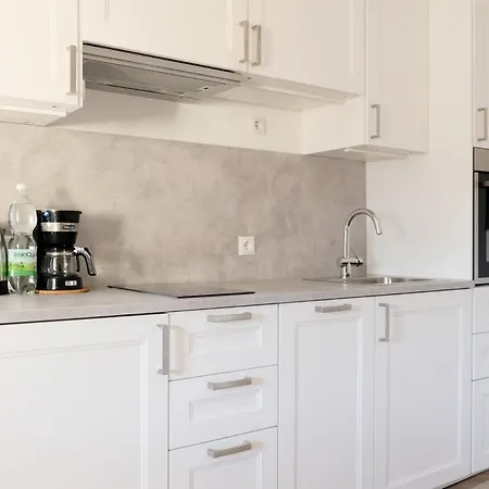 Neues Im Zentrum Von Fuer 2 Personen