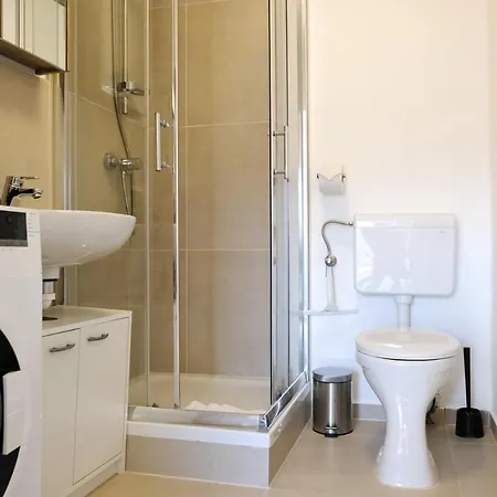 Appartement Neues Im Zentrum Von Fuer 2 Personen