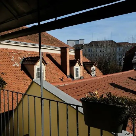 Appartement Noor - Quiet Retreat & Free Parking