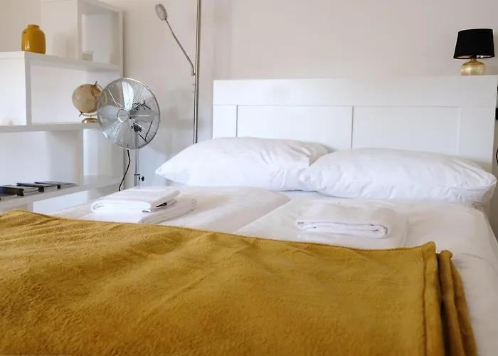 Neues Im Zentrum Von Fuer 2 Personen Apartament Graz